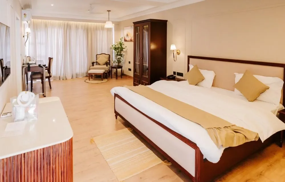 Monsoon Travel in Lansdowne: How to Book the Right Hotel When the Hills Turn Misty Blogs at The Lanswood Estate